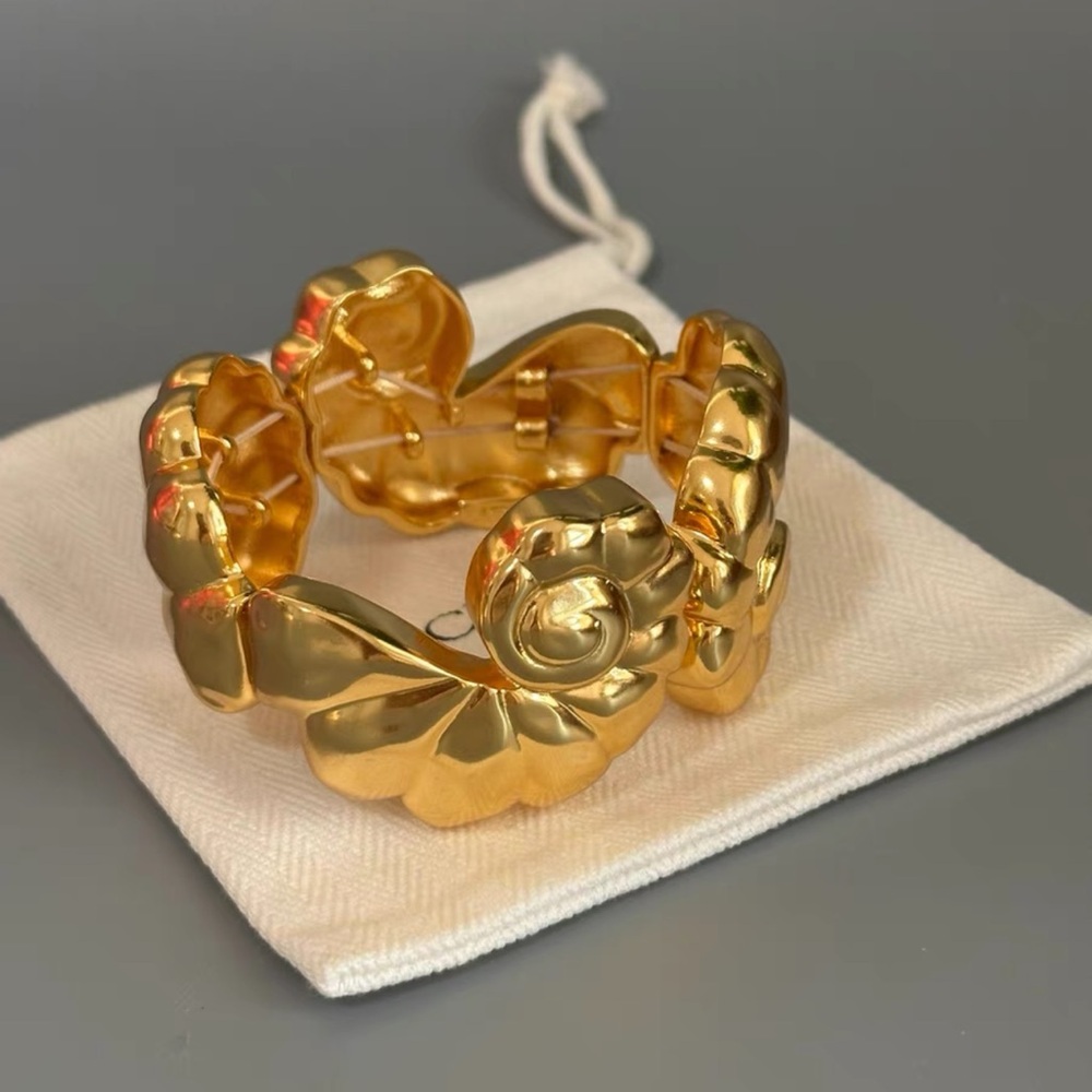 J.Crew Shell Design Bracelet - Picture 9 of 9